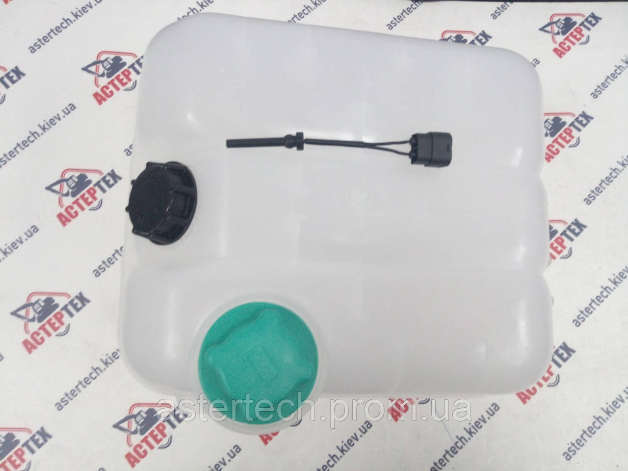 Розширювальний бачок (Expansion tank) (VOE20879330) до фронтального навантажувача VOLVO L150G.