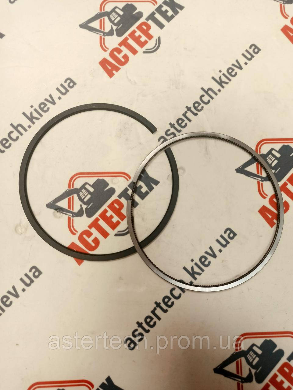 Поршневі кільця Perkins +. uprk0005